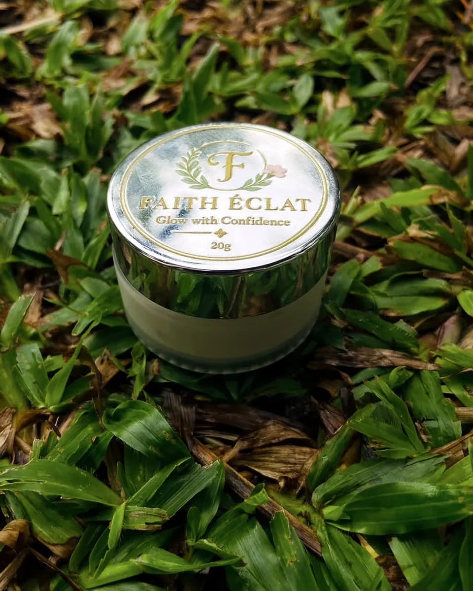 Faith Éclat Glow Cream jar showing the cream inside the jar